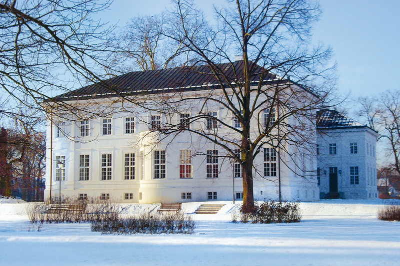 Neuhardenberg Castle 
Market
