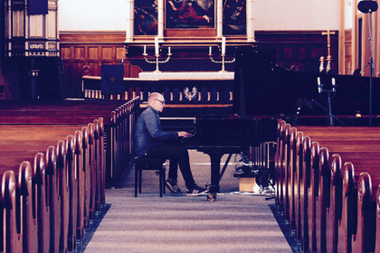 Bugge Wesselthoft: It's still snowing on my piano
