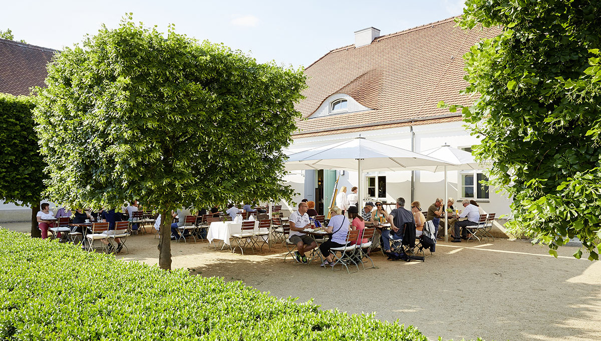 Summer terrace Country Inn Brennerei